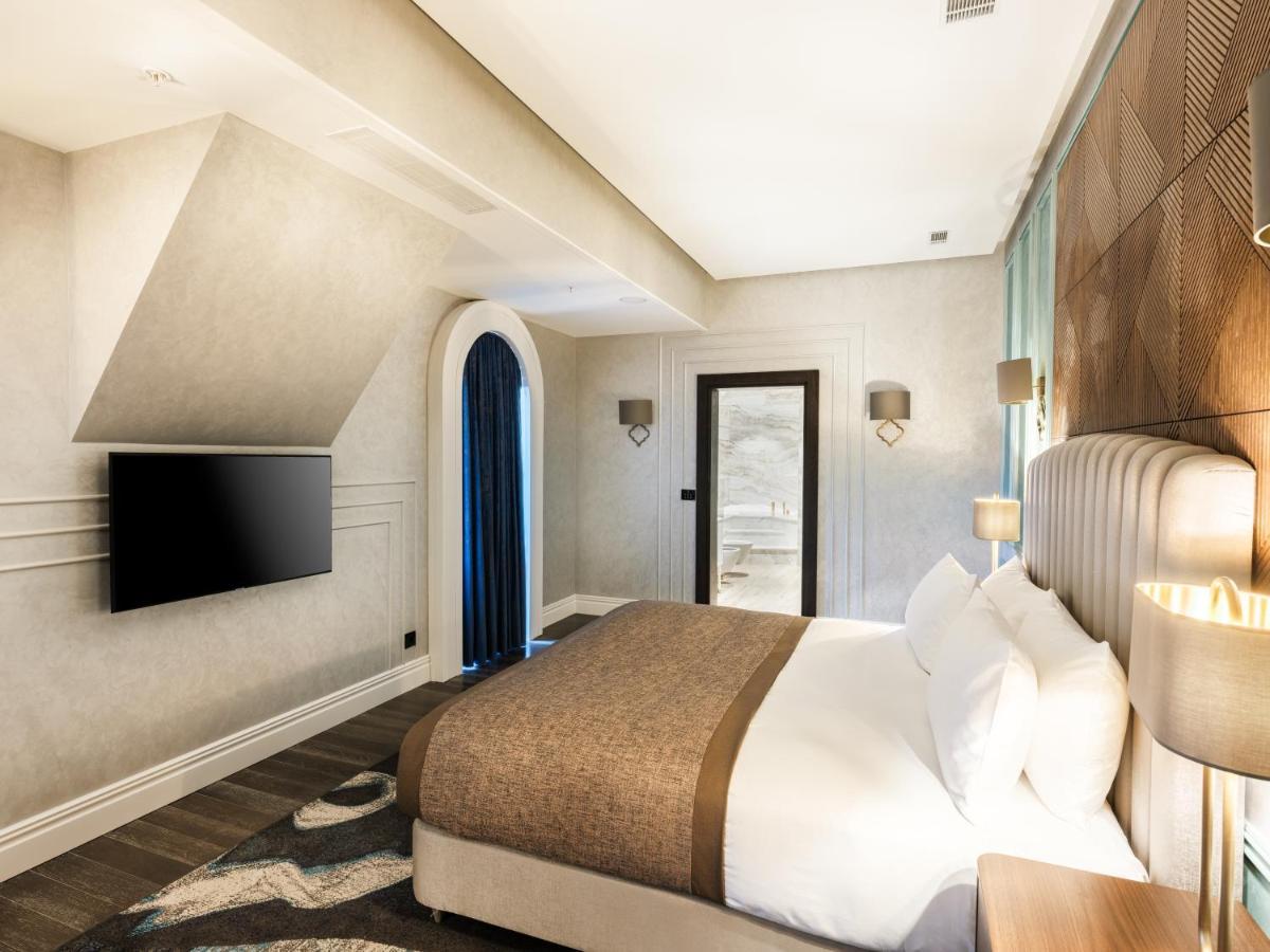 Intercontinental Baku By Ihg Hotel Luaran gambar A bedroom at the hotel