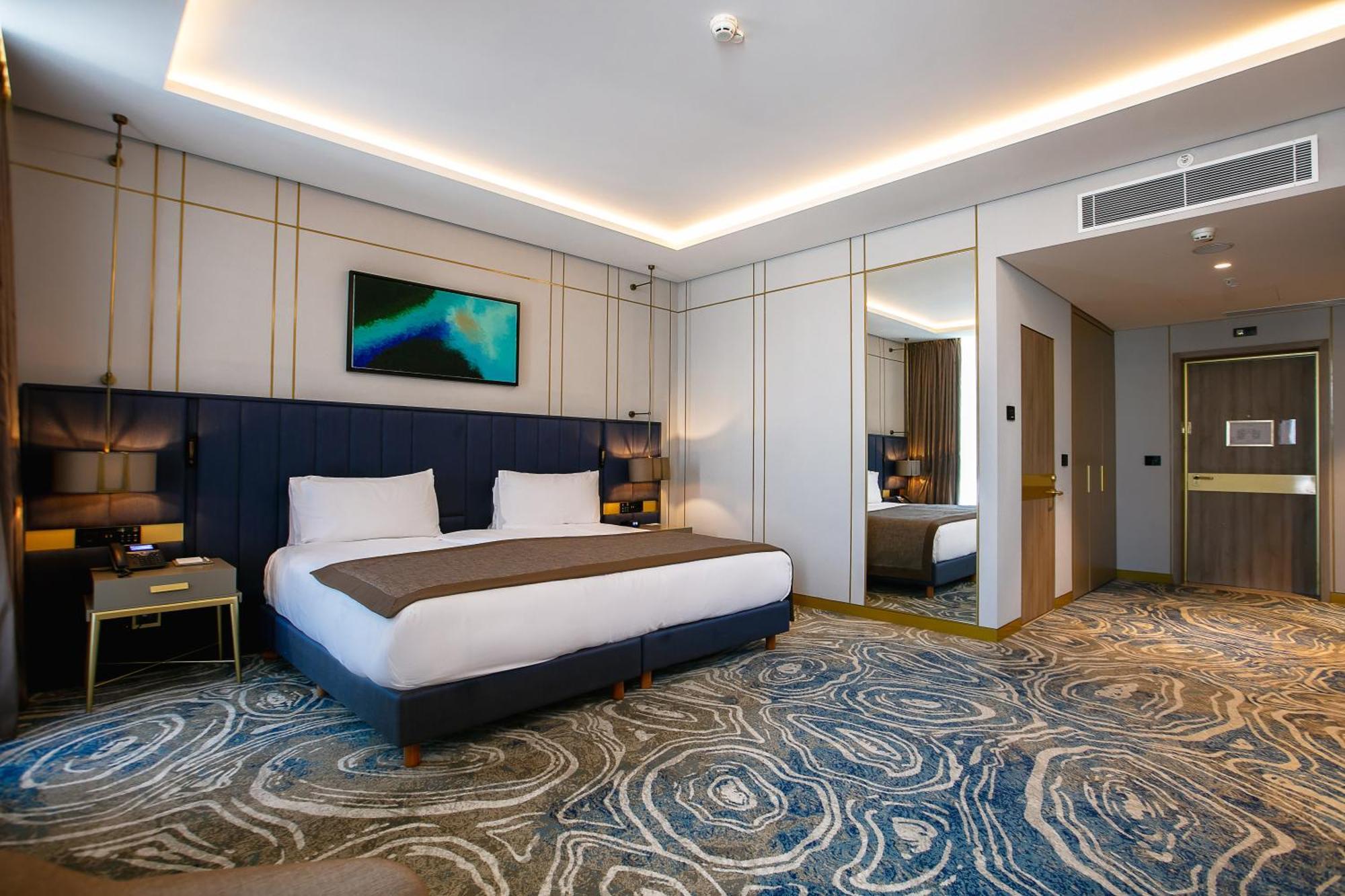 Intercontinental Baku By Ihg Hotel Luaran gambar Deluxe Room