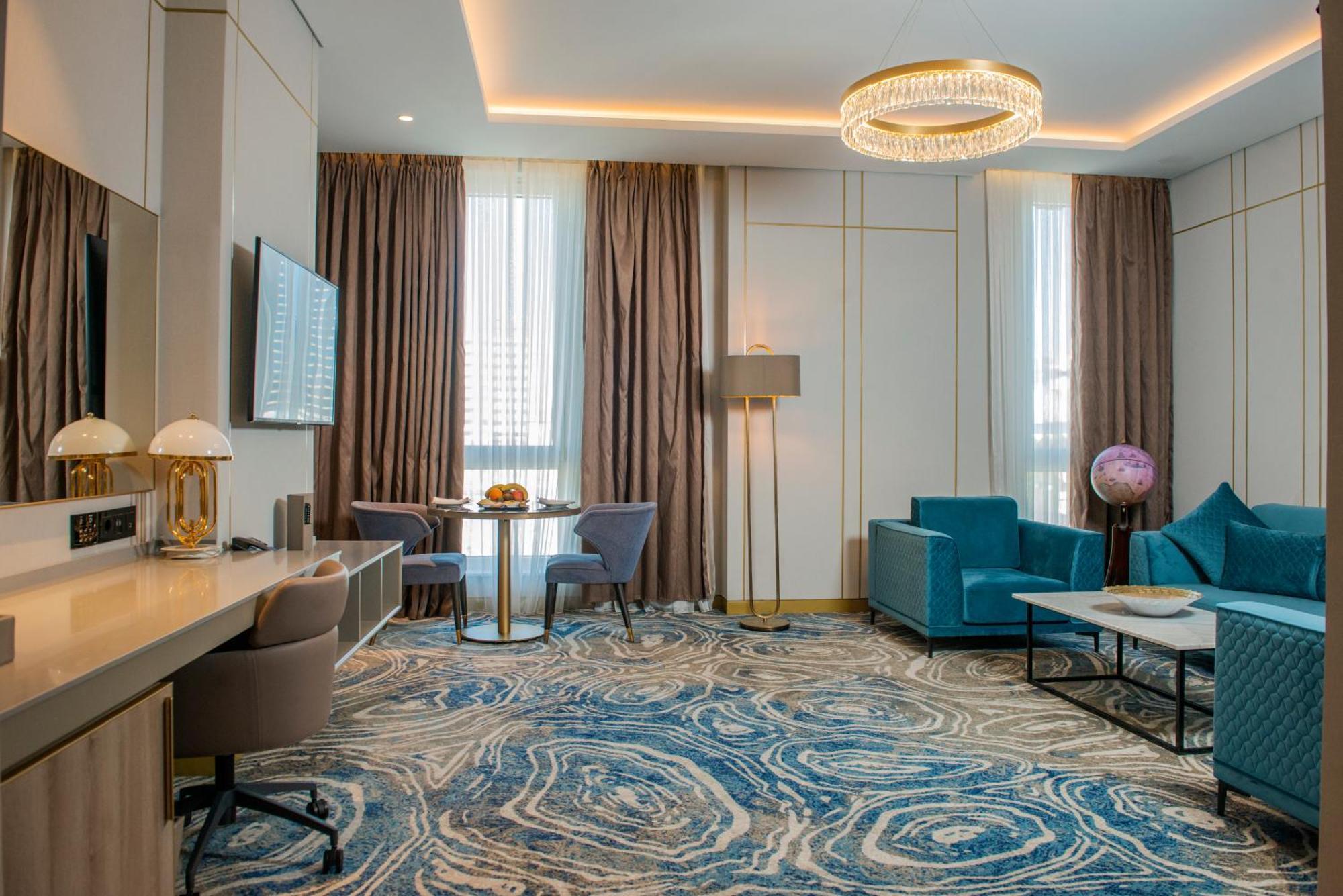 Intercontinental Baku By Ihg Hotel Luaran gambar Suite