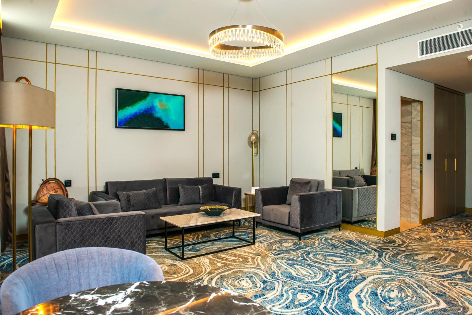 Intercontinental Baku By Ihg Hotel Luaran gambar The interior of the hotel